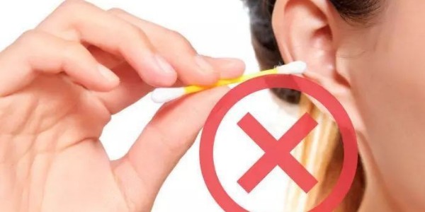 用棉簽掏耳朵，隱藏著這些潛在風(fēng)險(xiǎn)