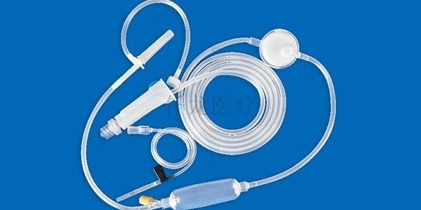 一次性輸液器意外掉落，家屬不經(jīng)意瞬間差點兒釀出大錯